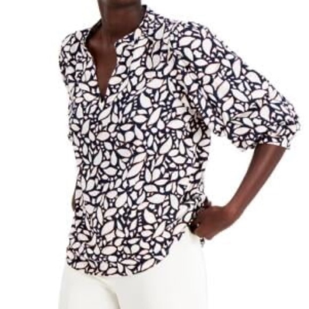 WILLOW DRIVE M Printed Dark Navy White Patterned V-Neck Ruched-Sleeve Top